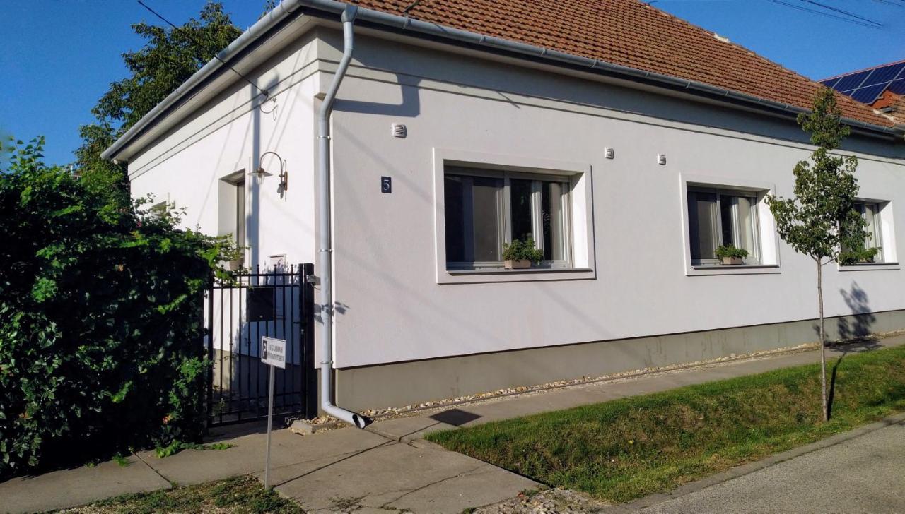 Apartament Cozy Airport Vecsés Zewnętrze zdjęcie